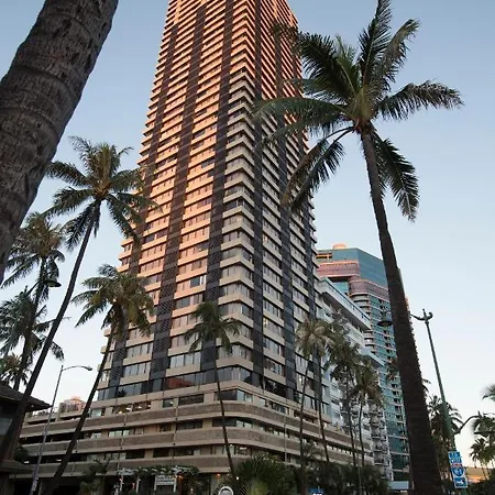 Waikiki Monarch Hotel